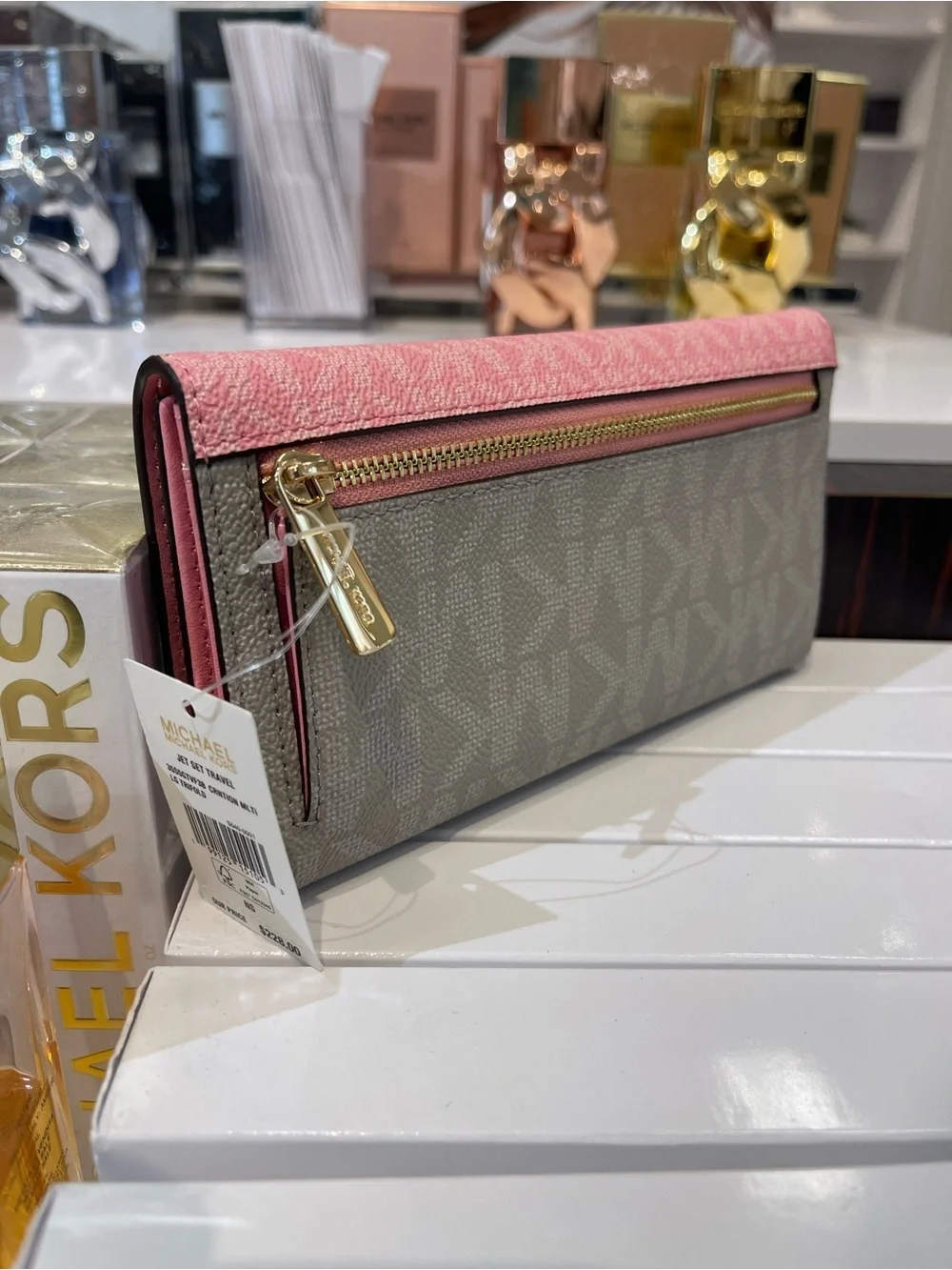Michael Kors Jet Set Travl Signature Logo Tri-Fold Wallet Trifold  Carnation NWT